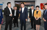 “周莊村的quot;怪quot;現(xiàn)象公司老弱殘疾人多活動(dòng)板房成一景”